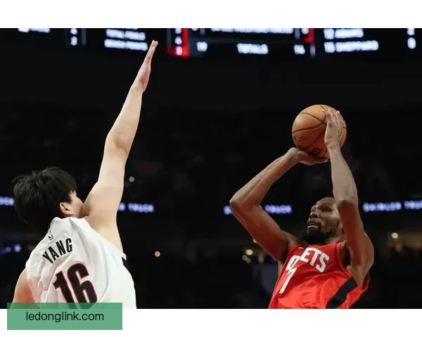 杜兰特领衔火箭冲击五连胜 状元对决班凯罗成为焦点