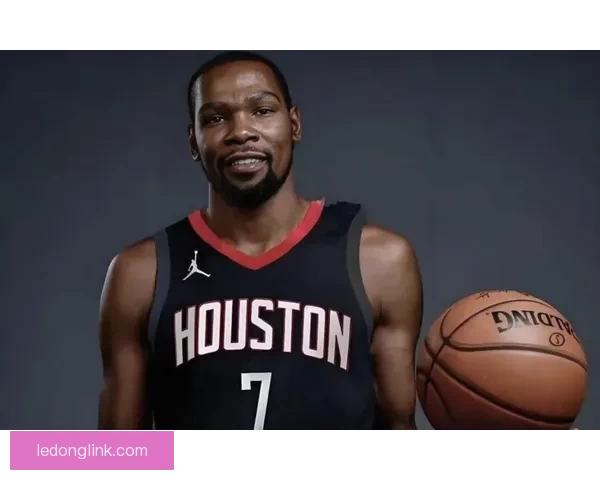 杜兰特谈进攻策略：希望带动队友而非单打独斗