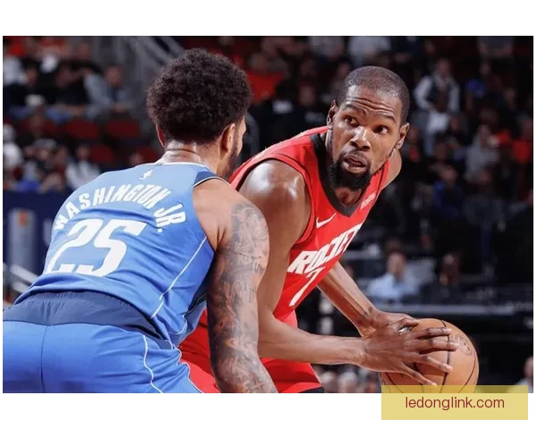 杜兰特谈进攻策略：希望带动队友而非单打独斗